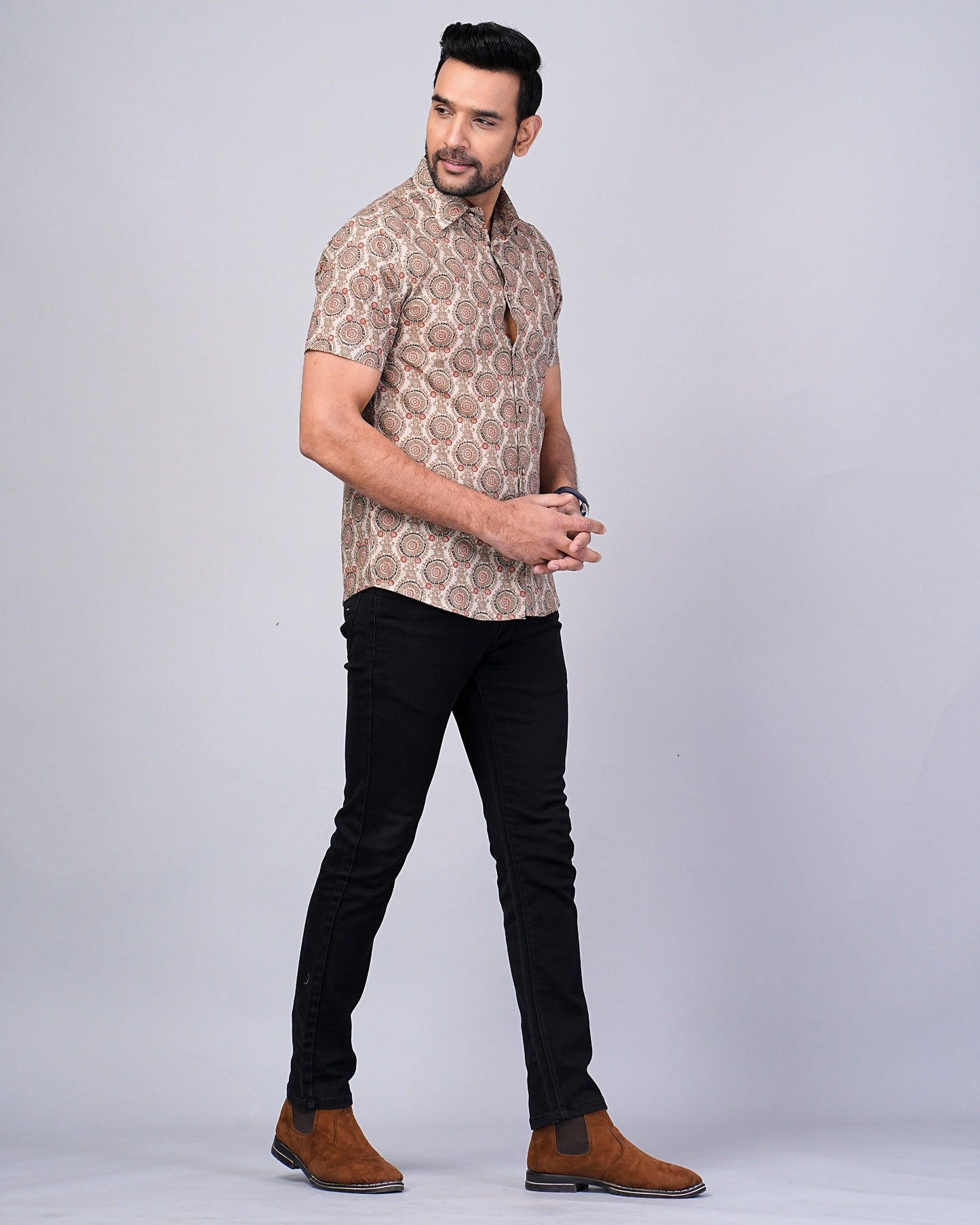 Men's Motif Floral Printed Half-Sleeves shirts