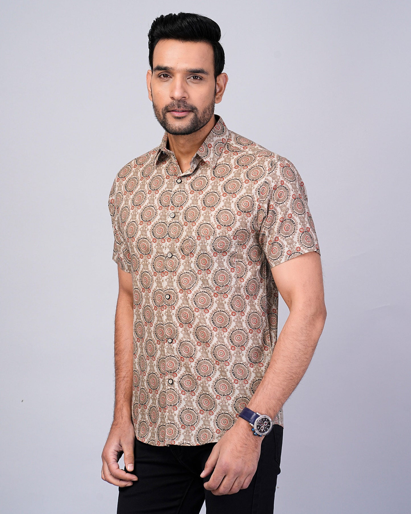 Men's Motif Floral Printed Half-Sleeves shirts
