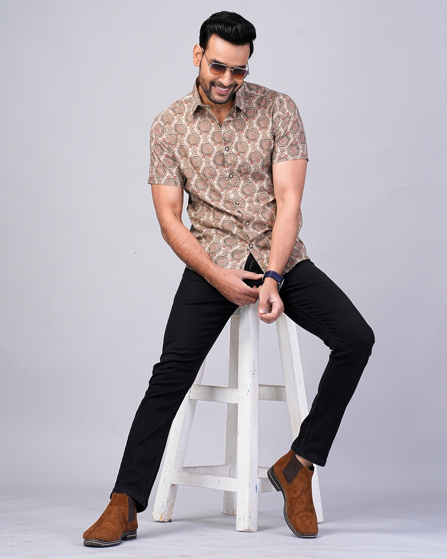 Men's Motif Floral Printed Half-Sleeves shirts
