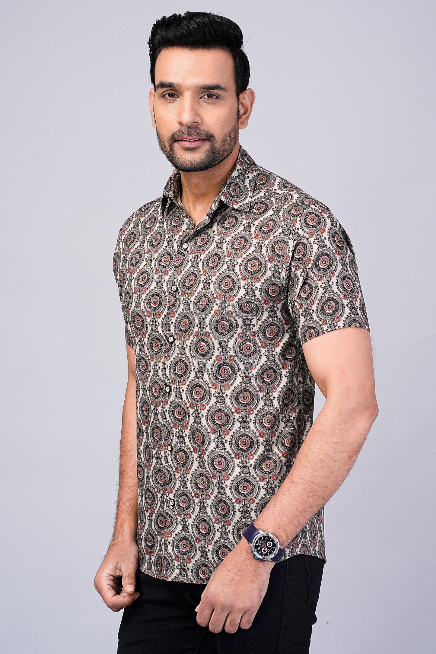 Men's Ethnic Motif Printed Half-Sleeves shirts