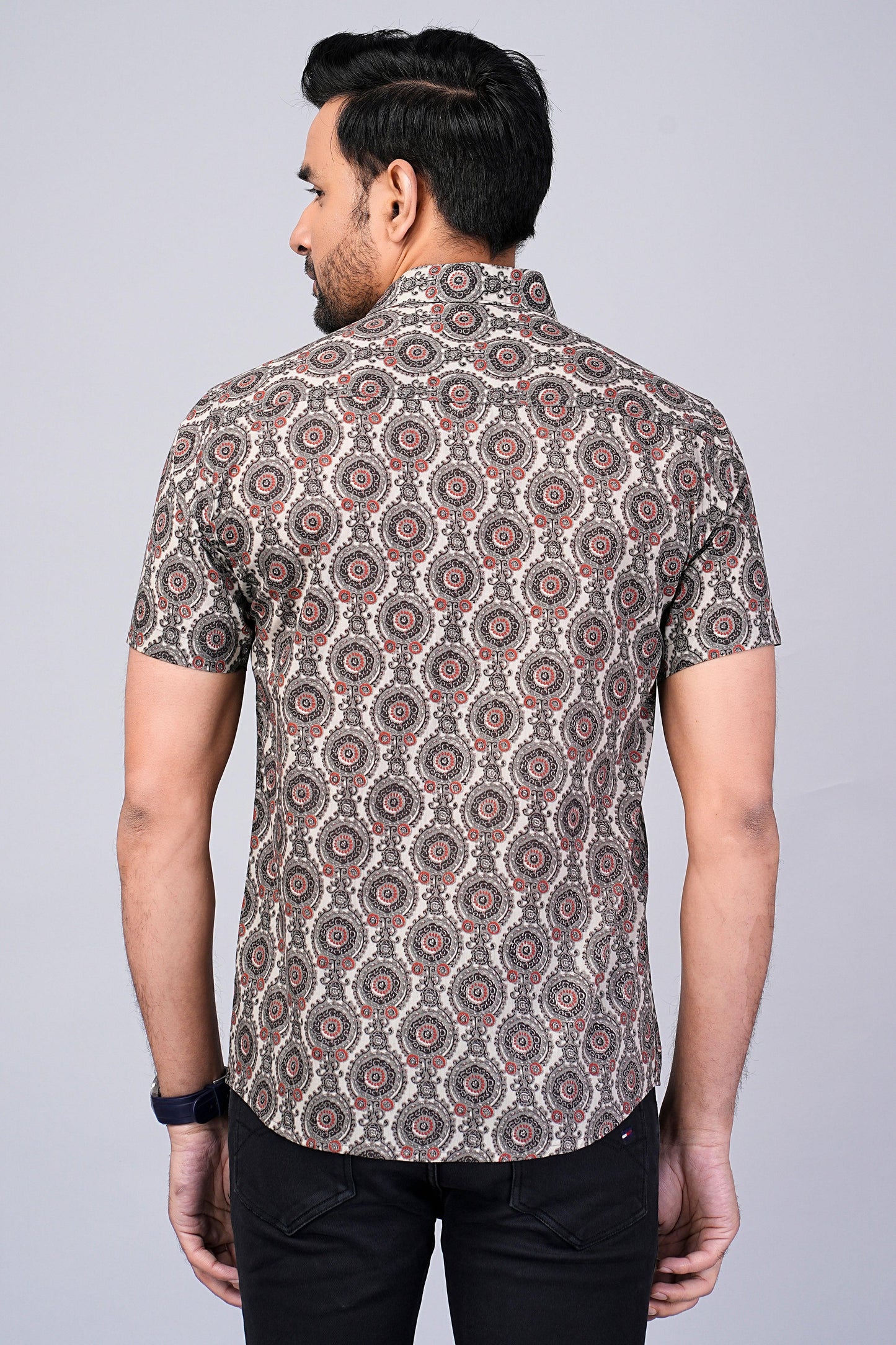 Men's Ethnic Motif Printed Half-Sleeves shirts