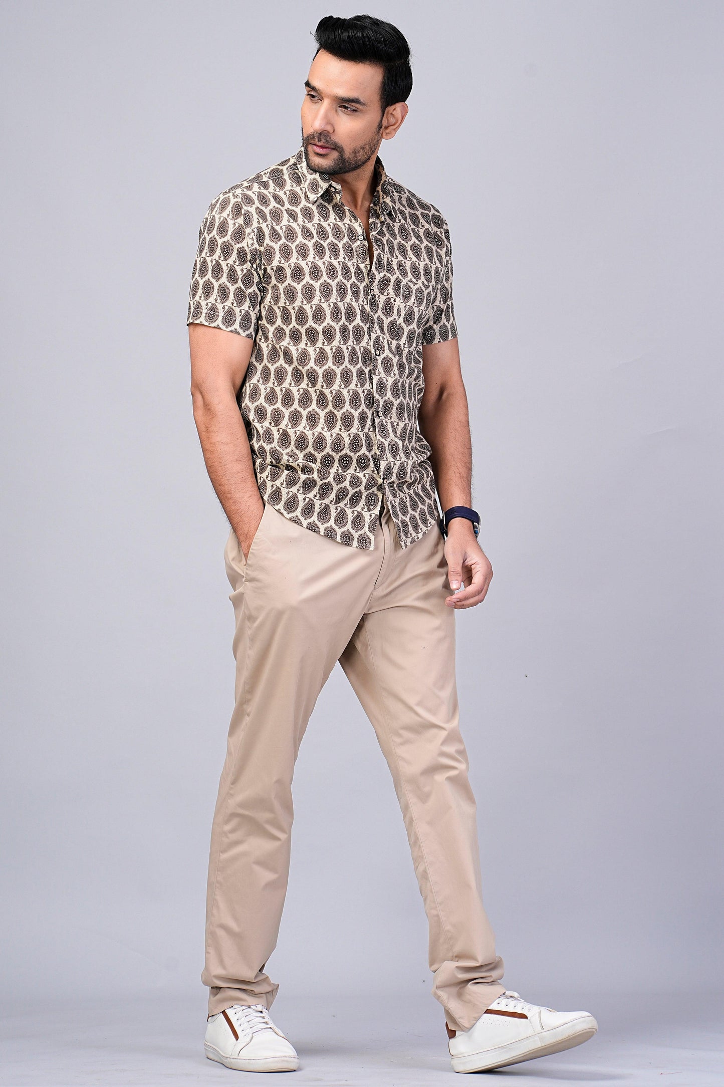 Men's Paisley Printed Half-Sleeves shirts
