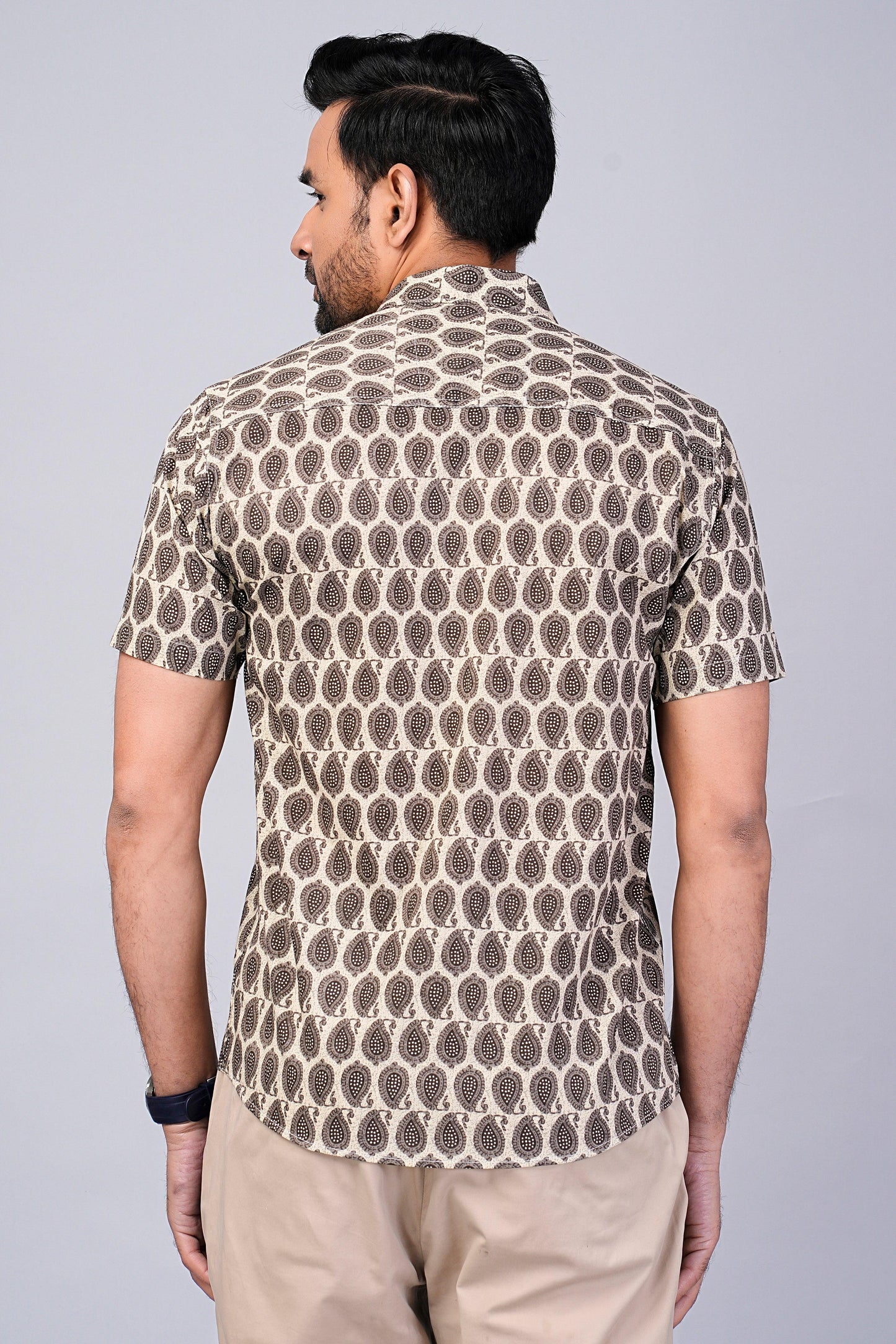 Men's Paisley Printed Half-Sleeves shirts