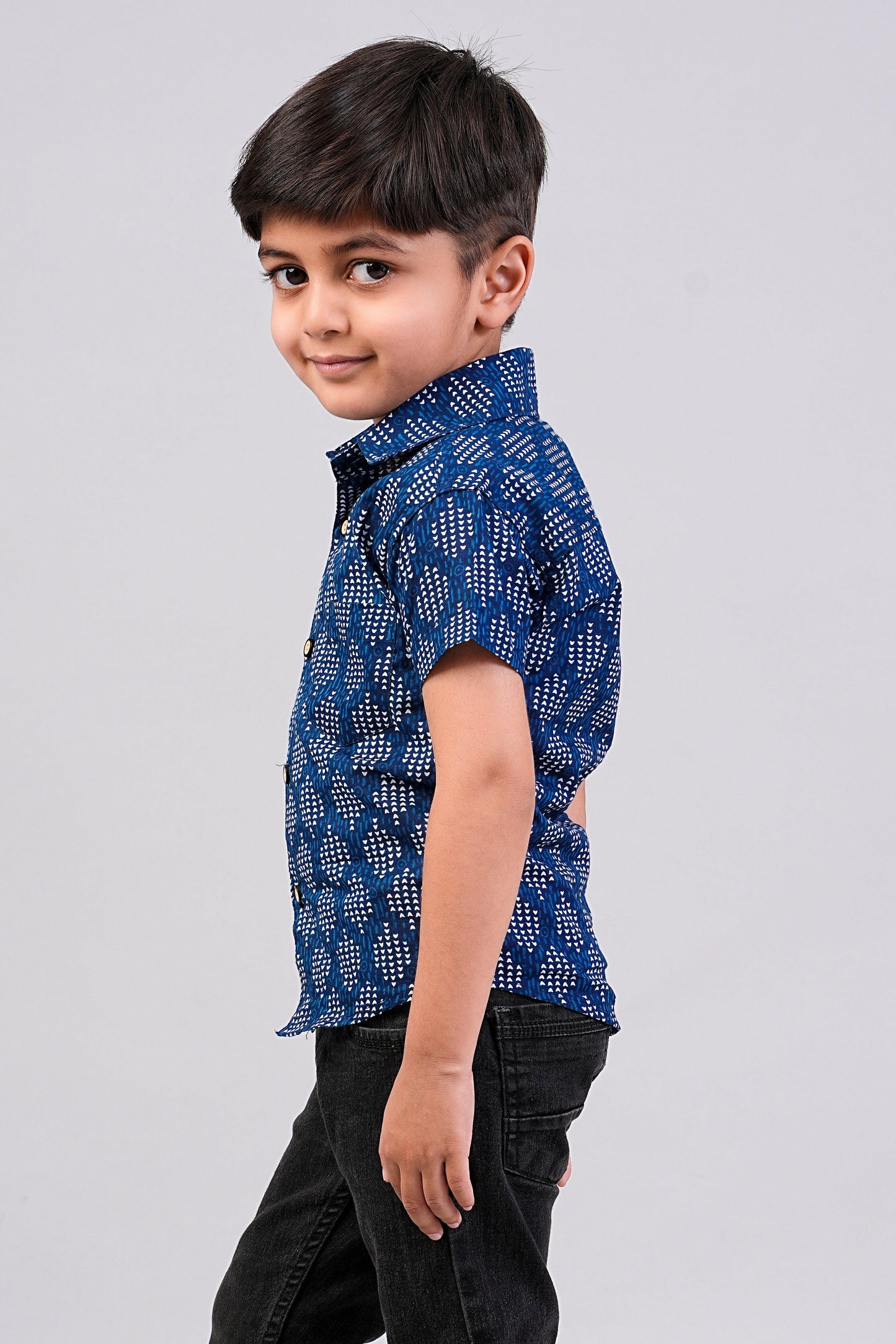 Boy's Indigo Printed Half-Sleeves Shirts