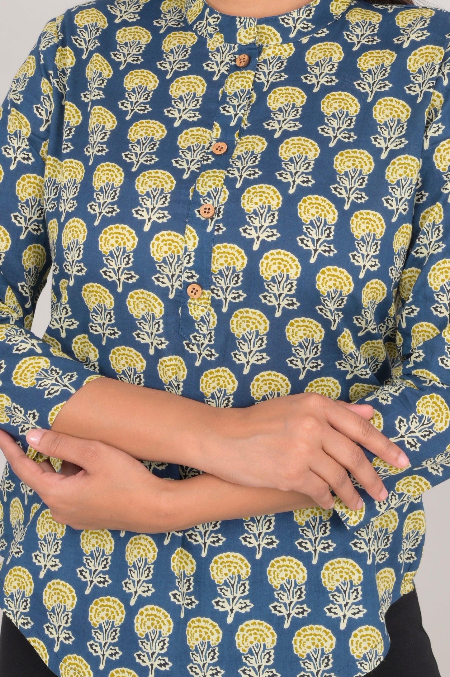 Women's Ethnic Buti Printed Cotton Kurta