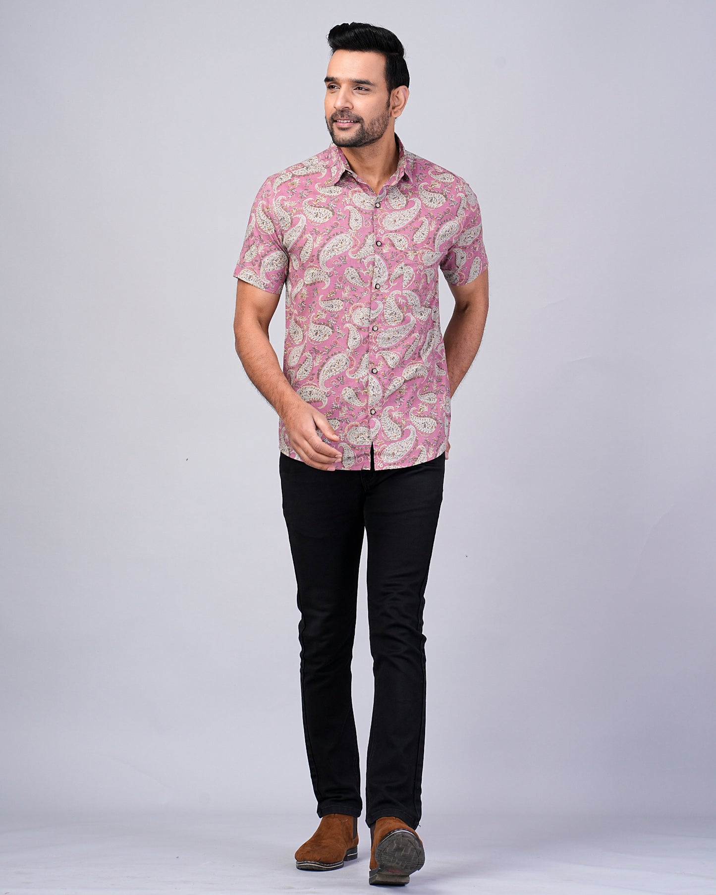 Men's Pink Paisley Printed Half-Sleeves shirts
