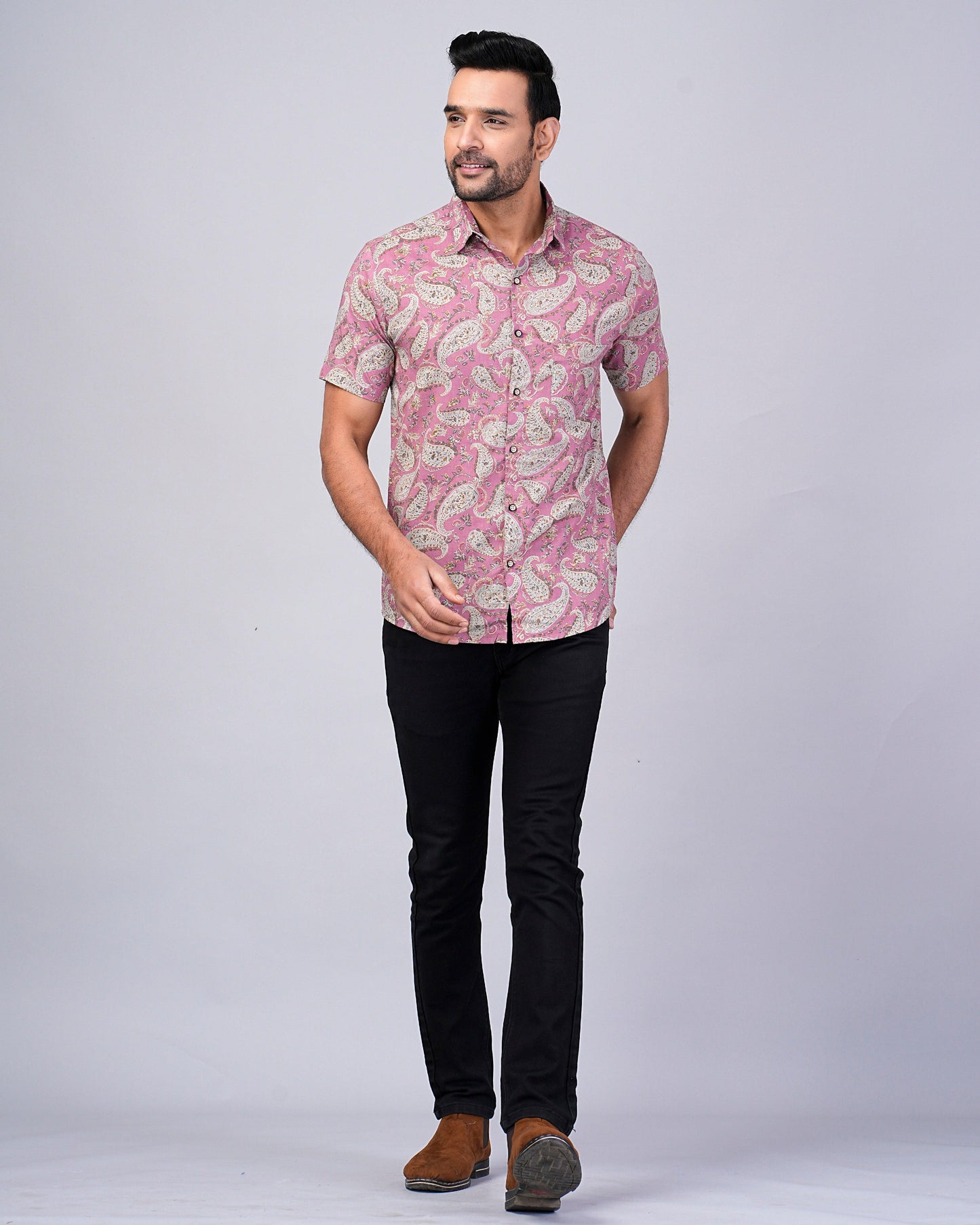 Men's Pink Paisley Printed Half-Sleeves shirts