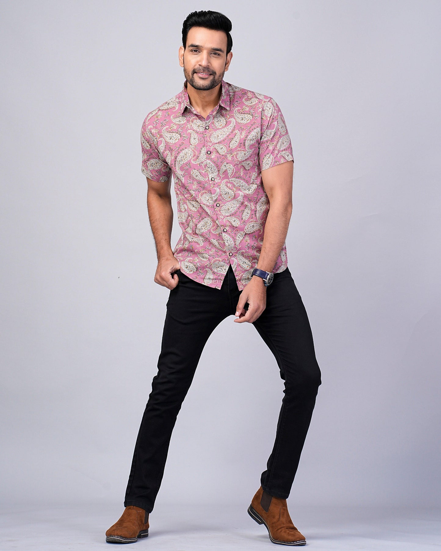 Men's Pink Paisley Printed Half-Sleeves shirts