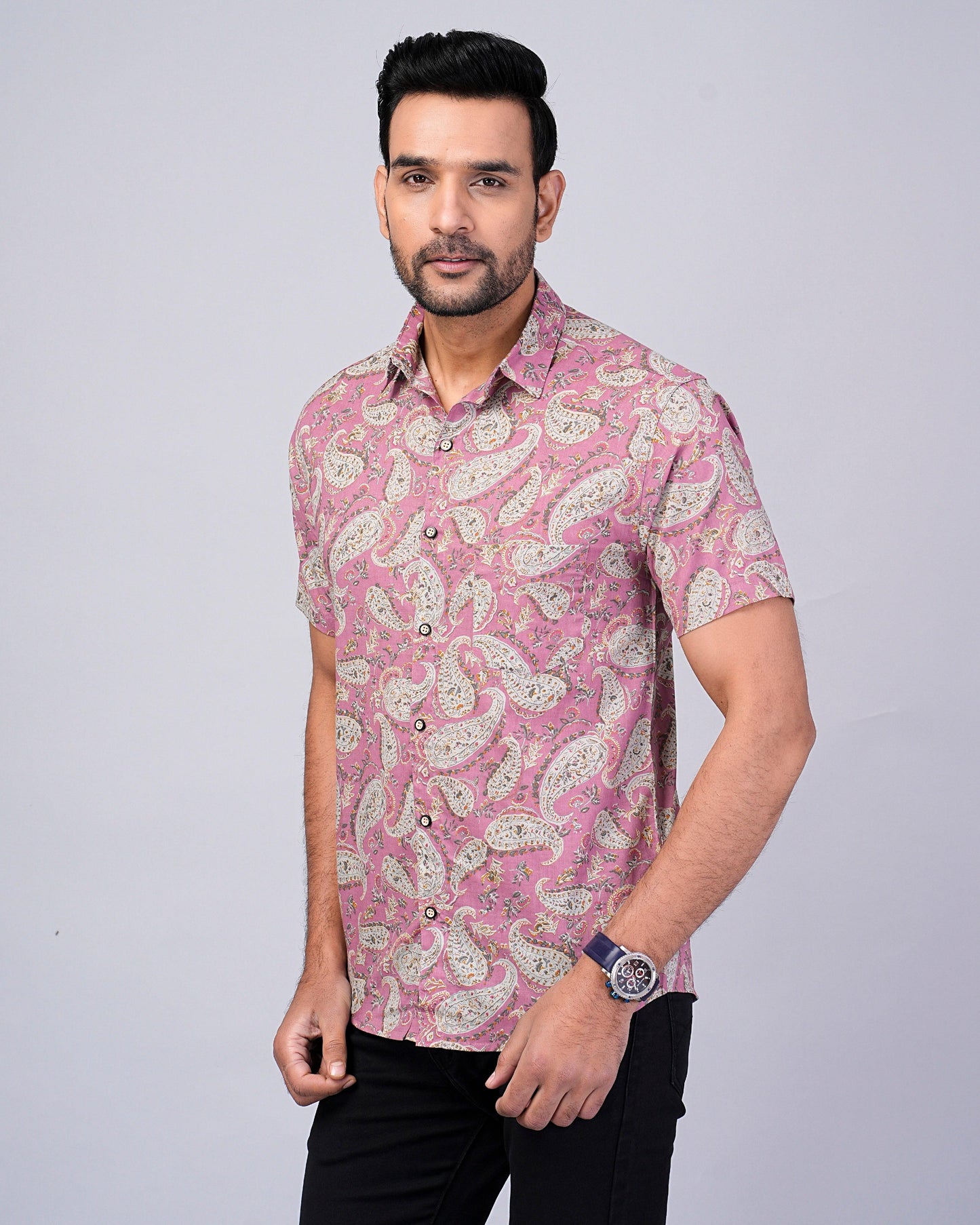 Men's Pink Paisley Printed Half-Sleeves shirts