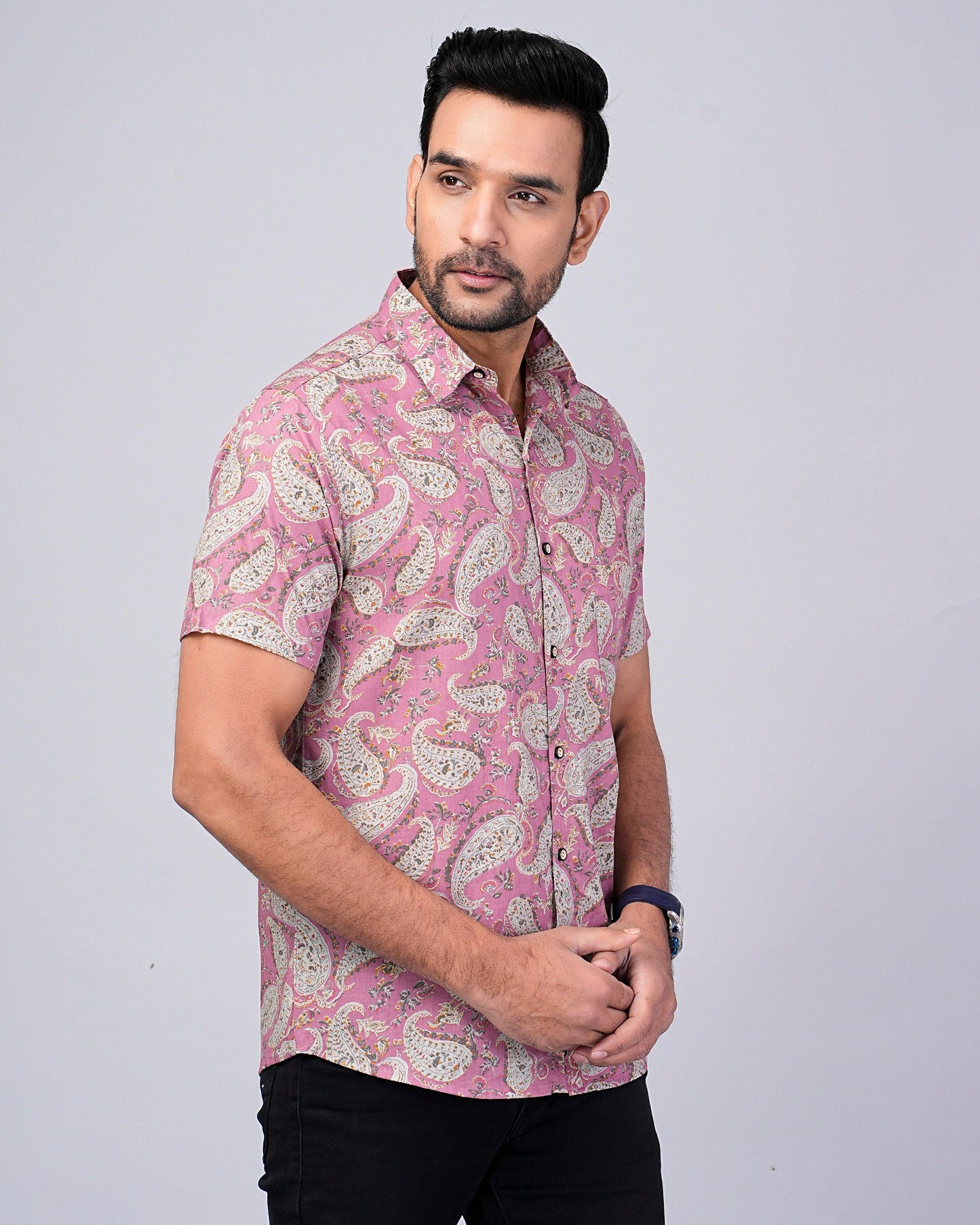 Men's Pink Paisley Printed Half-Sleeves shirts