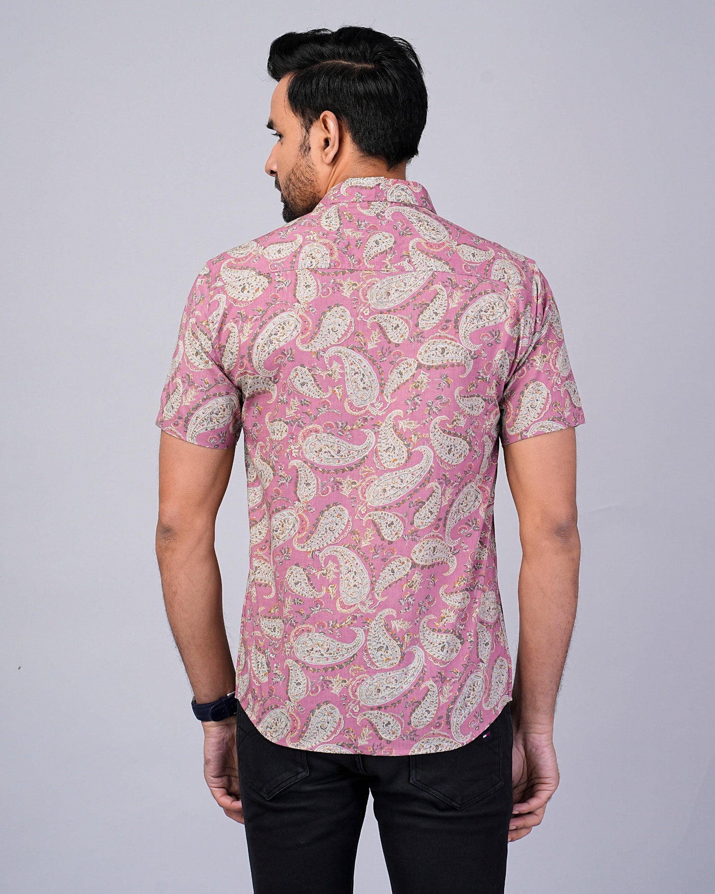 Men's Pink Paisley Printed Half-Sleeves shirts