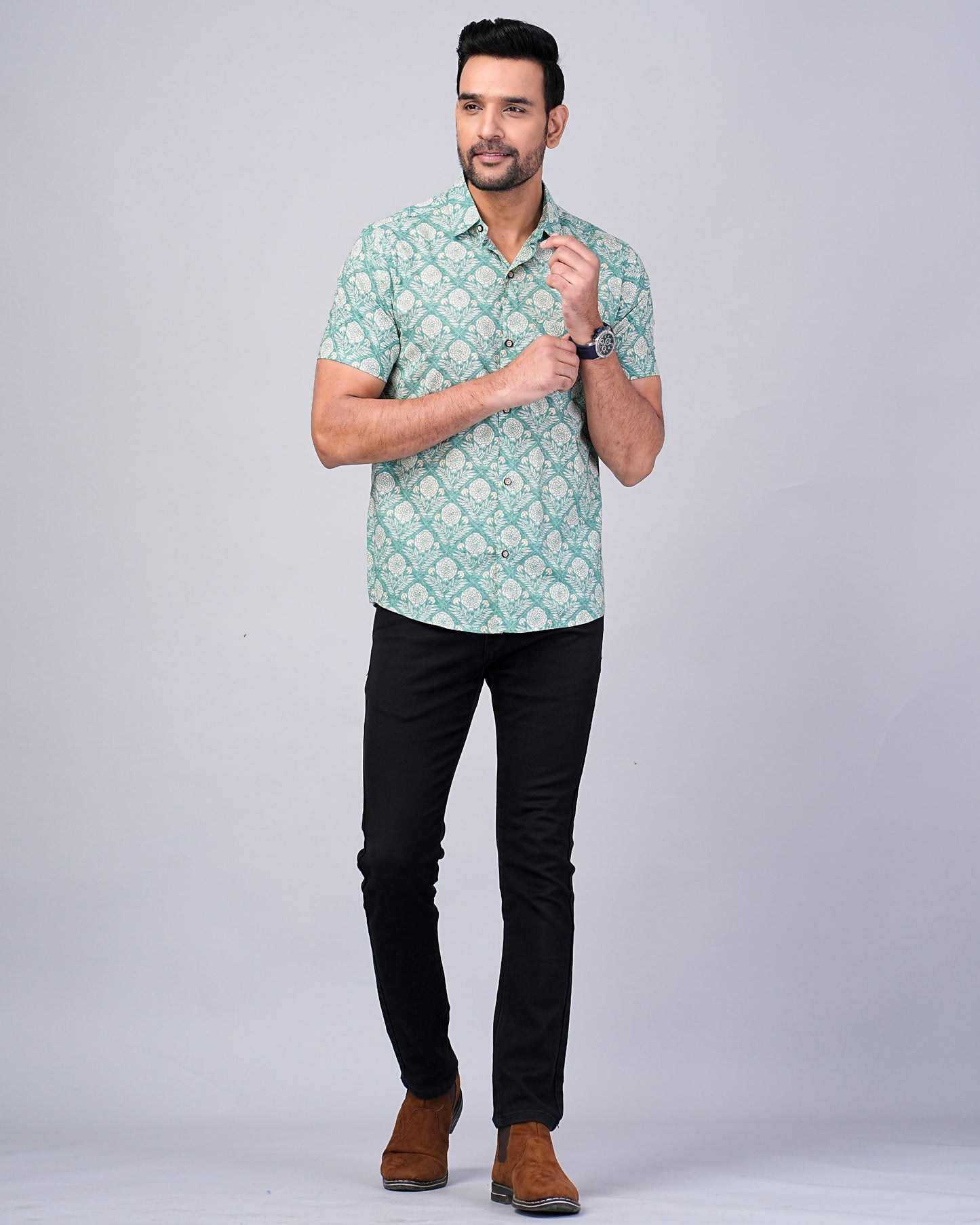 Men's Floral Printed Half-Sleeves shirts