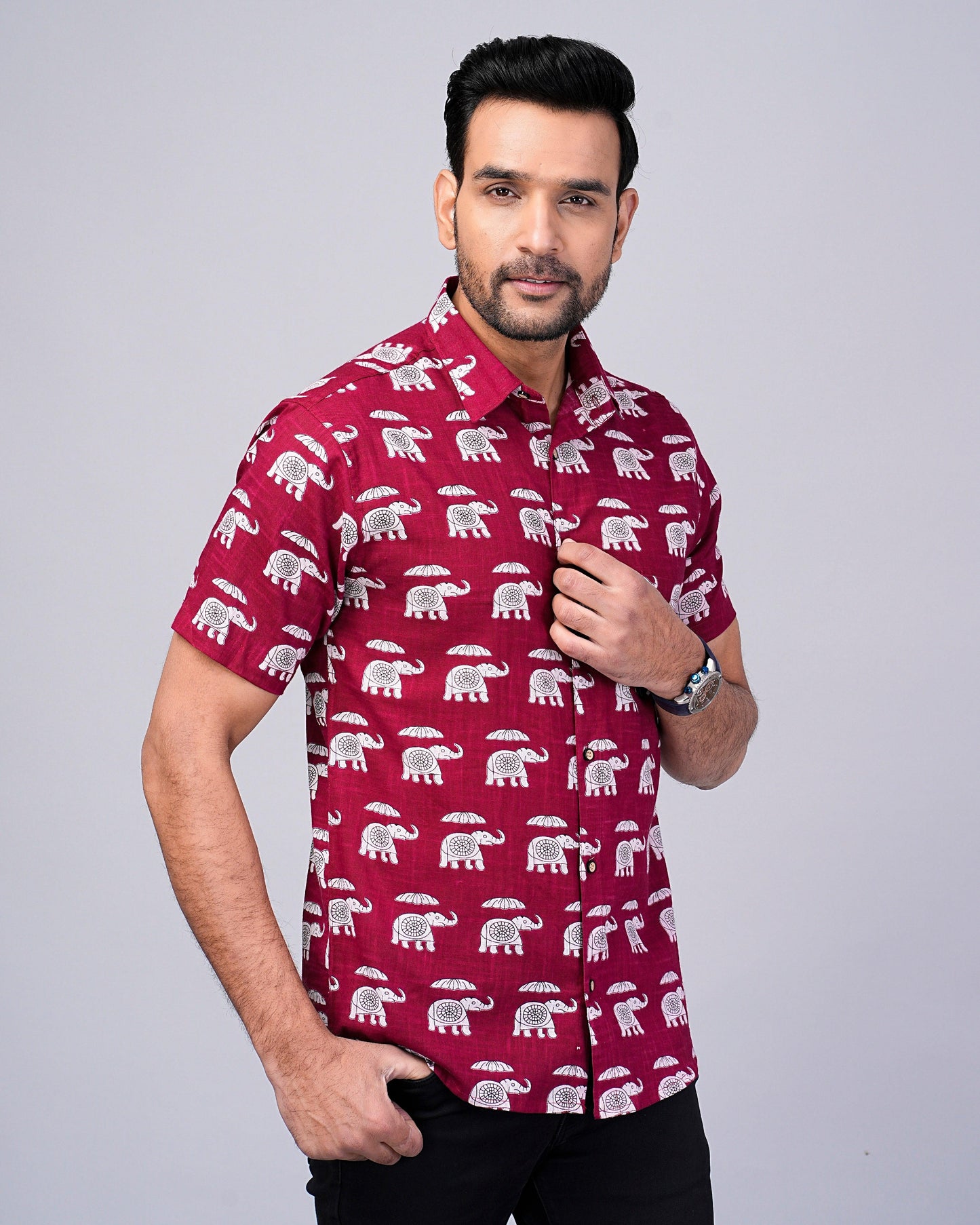 Men's Elephant Maroon Color Printed Half-Sleeves shirts