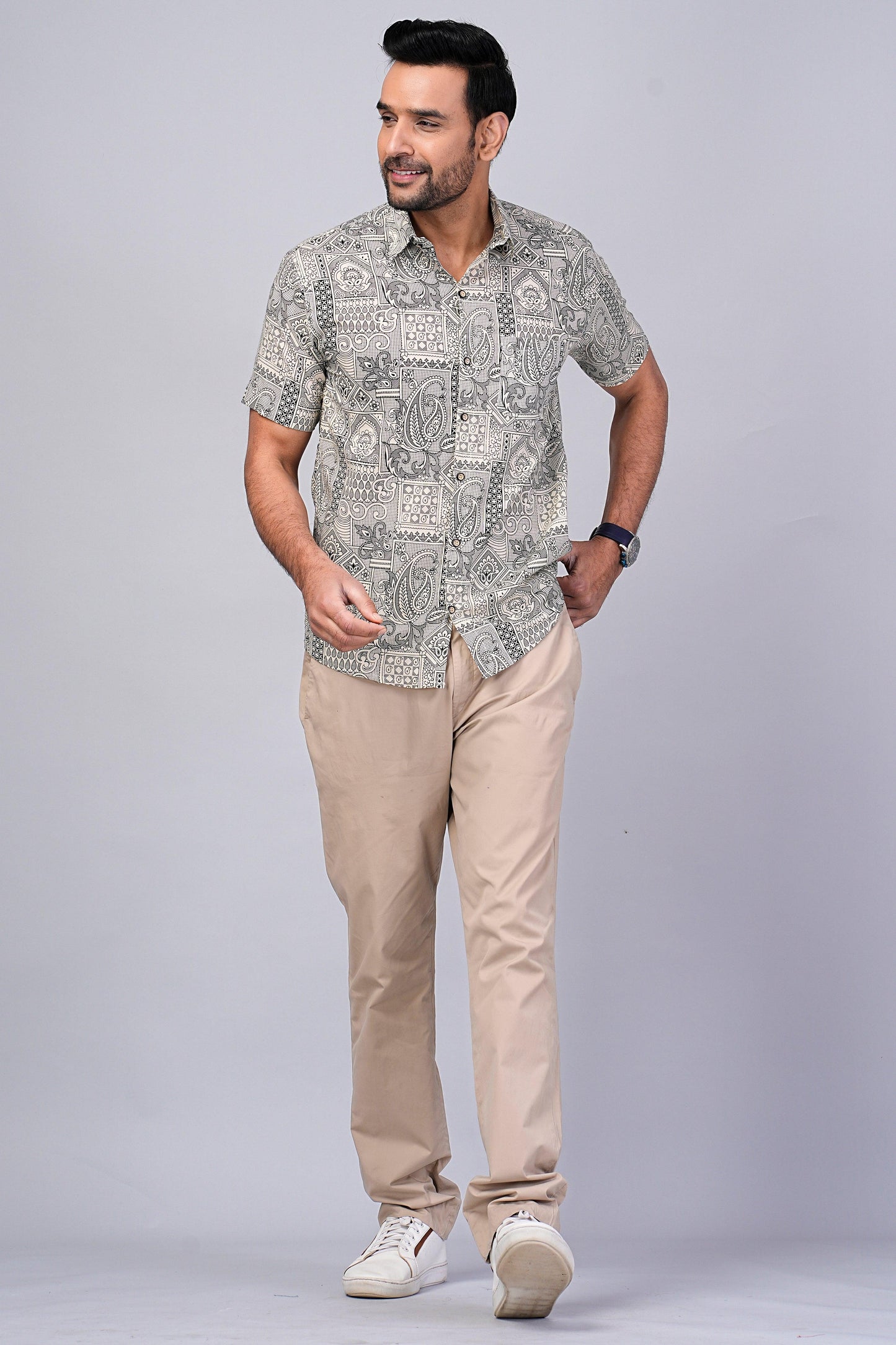 Men's Paisley Printed Half-Sleeves shirts