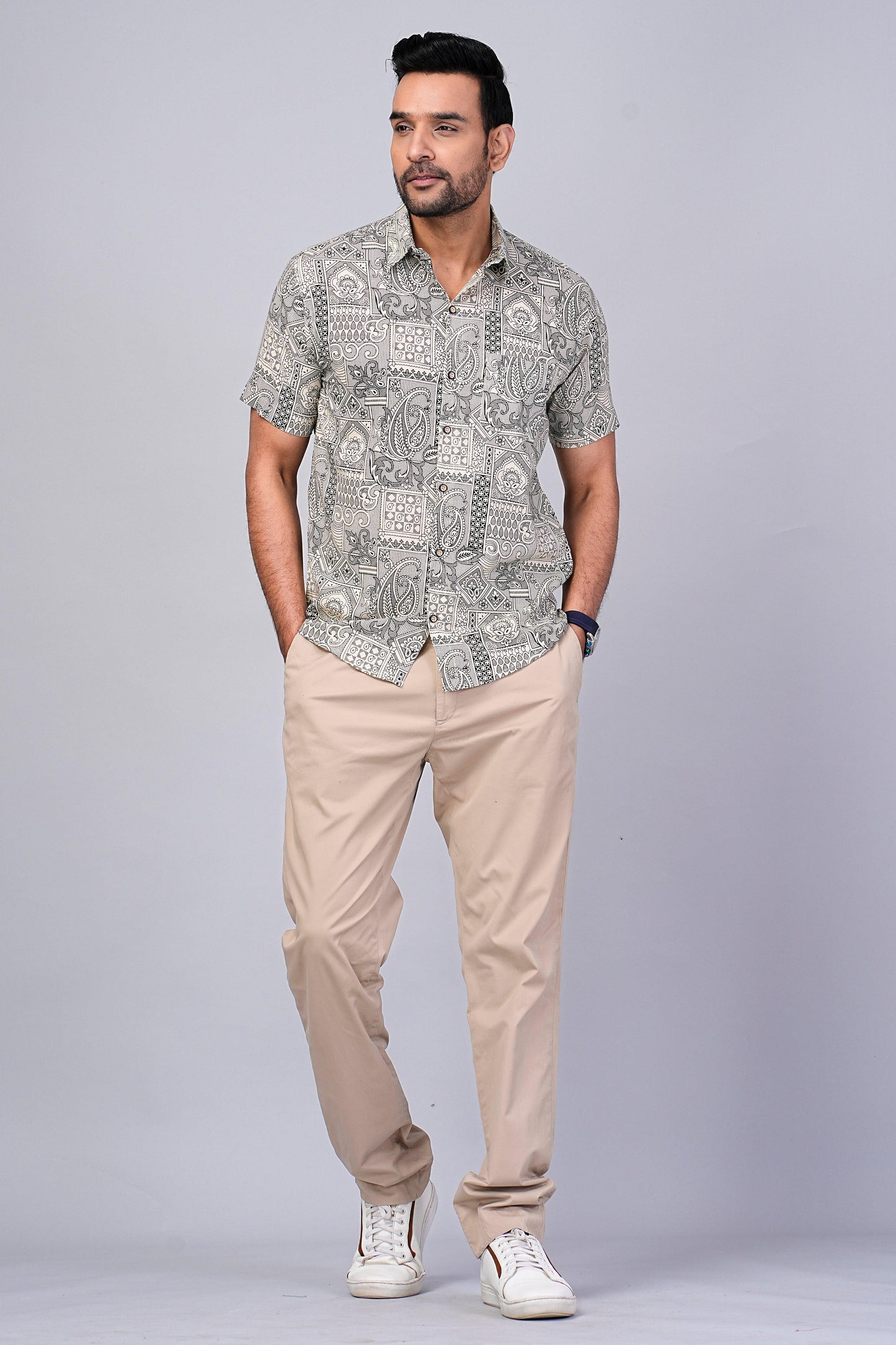 Men's Paisley Printed Half-Sleeves shirts