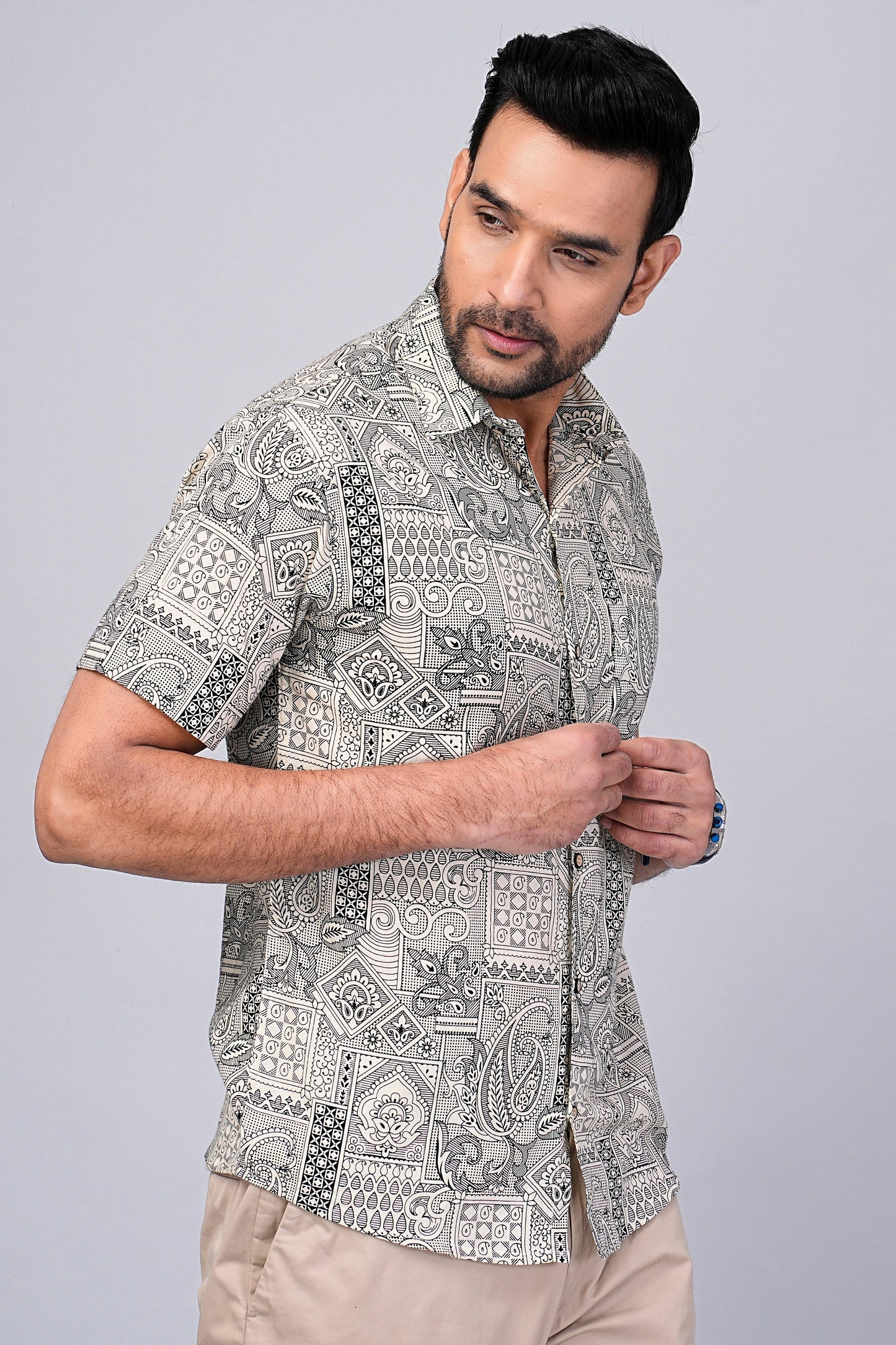 Men's Paisley Printed Half-Sleeves shirts