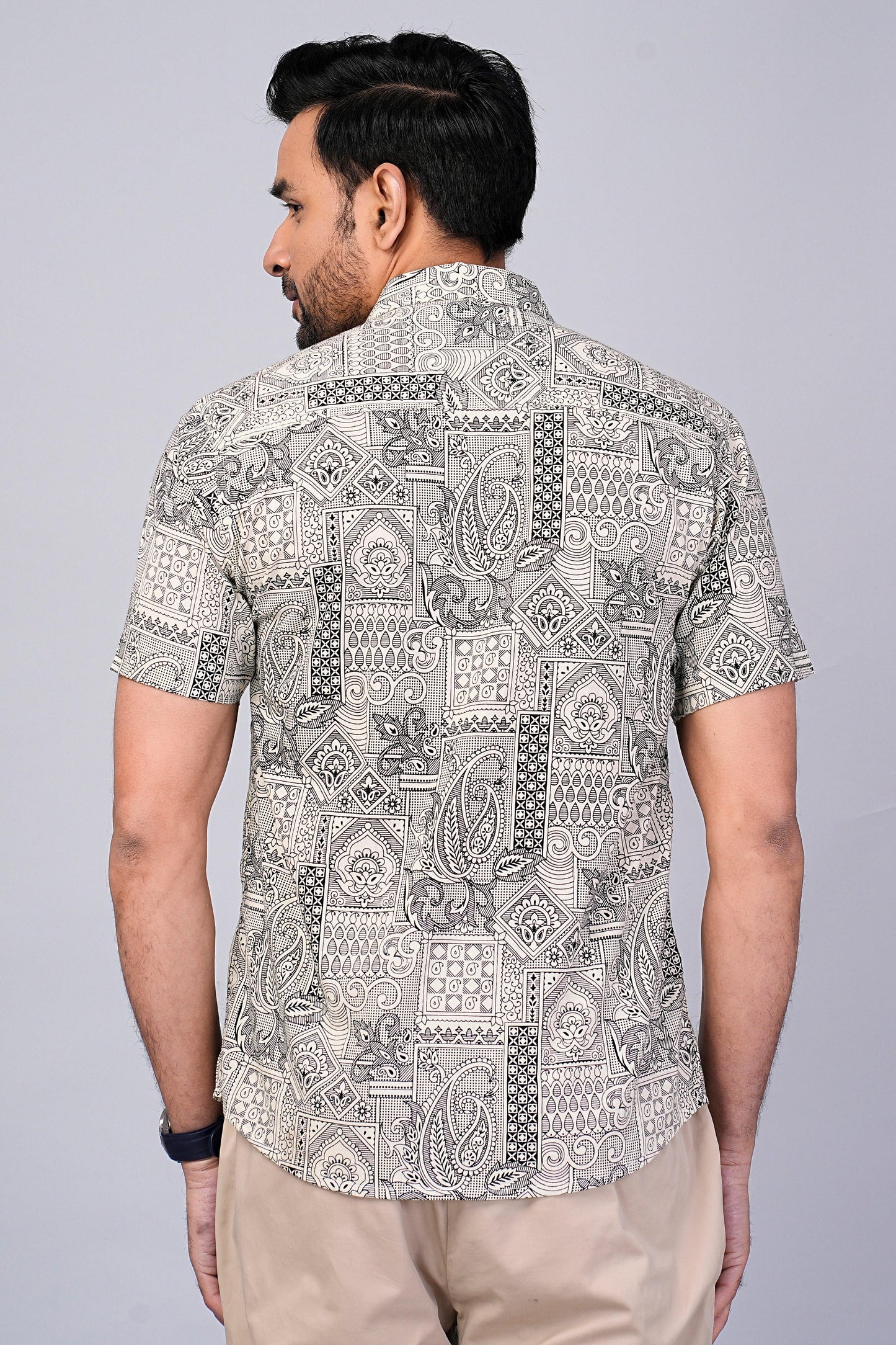 Men's Paisley Printed Half-Sleeves shirts