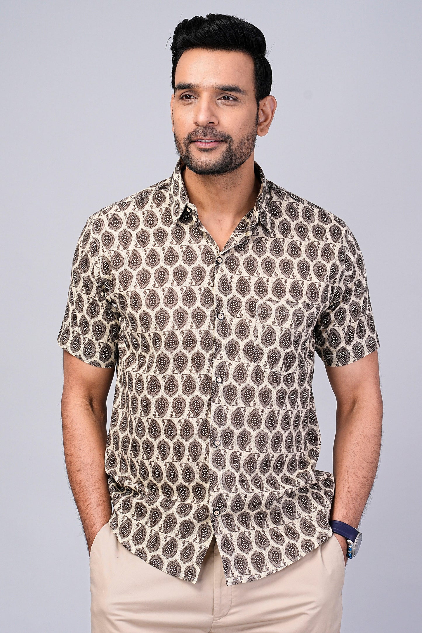 Men's Paisley Printed Half-Sleeves shirts