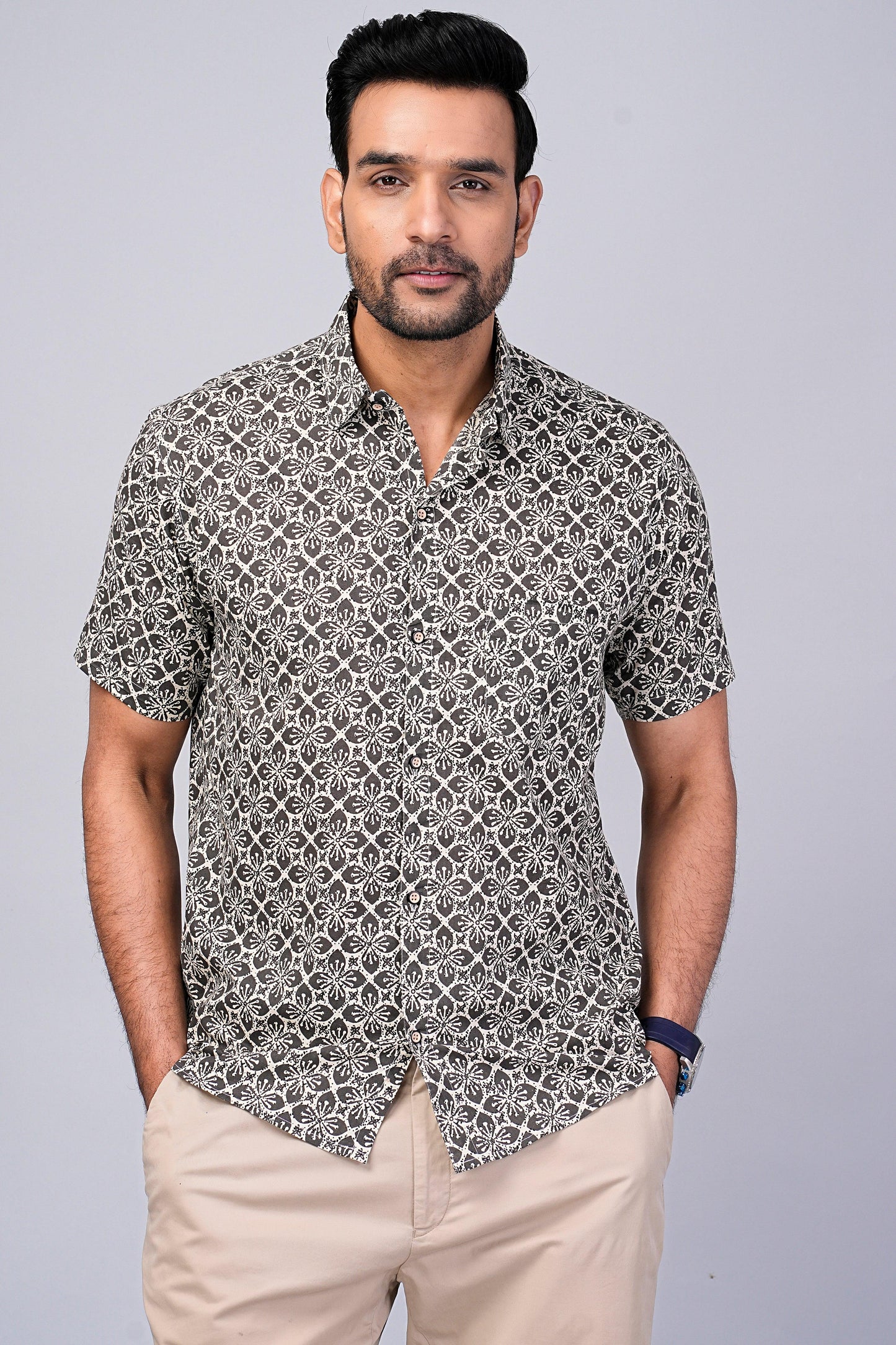 Men's Geometric Black & Grey Printed Half-Sleeves shirts