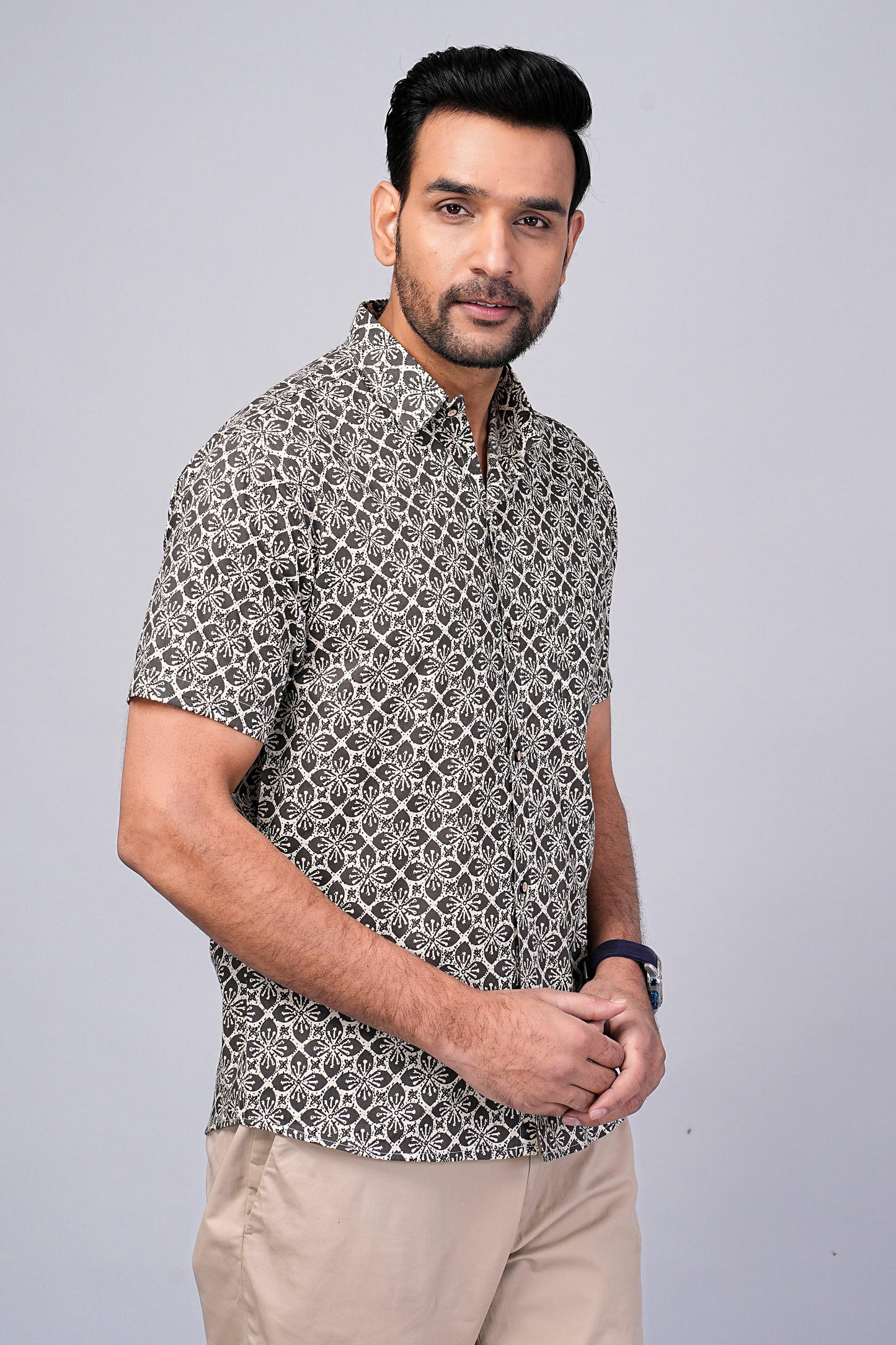 Men's Geometric Black & Grey Printed Half-Sleeves shirts