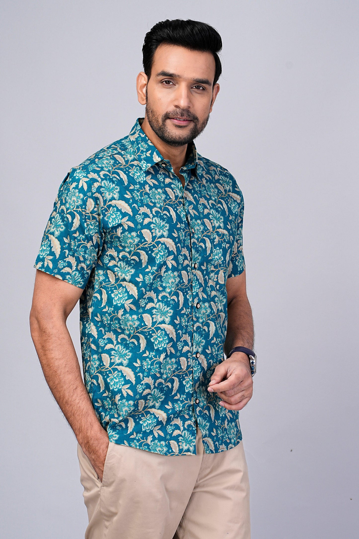 Men's Floral Printed Half-Sleeves shirts