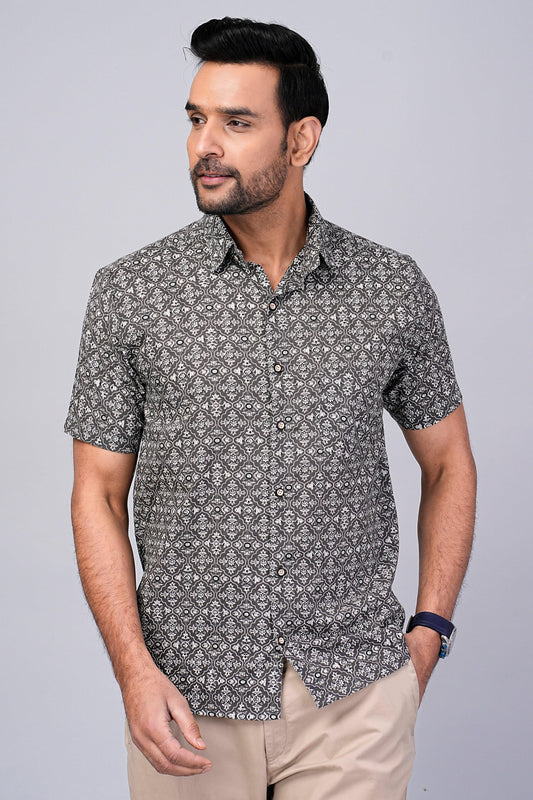 Men's Geometric Printed Half-Sleeves shirts