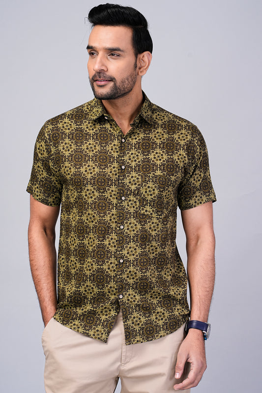 Men's Geometric Printed Half-Sleeves shirts