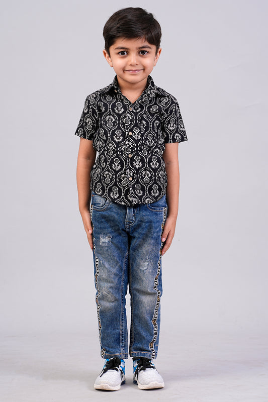 Boy's Ethnic Buti Printed Half-Sleeves Shirts