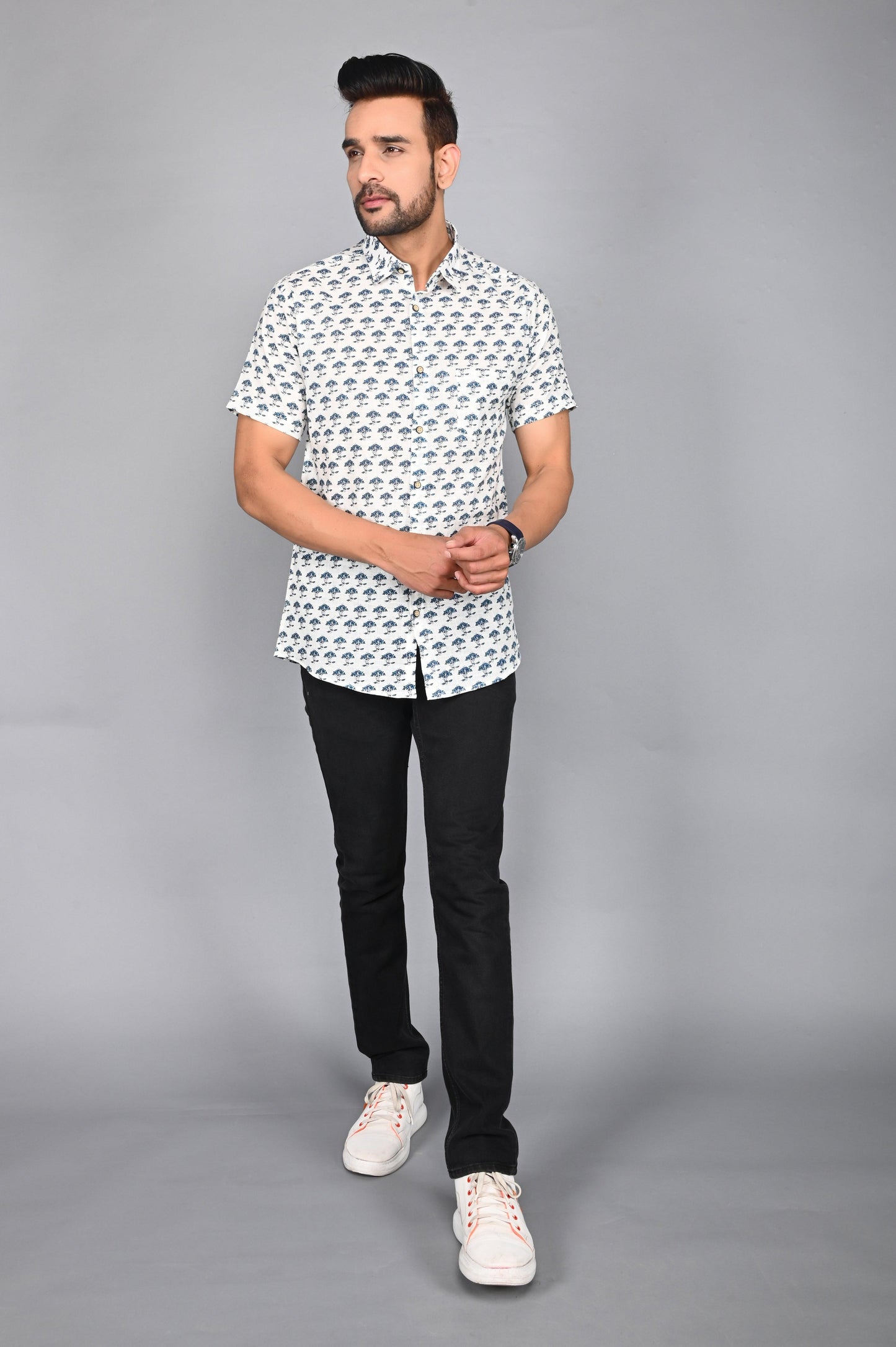 Men's Blue Floral Printed Half-Sleeves shirts
