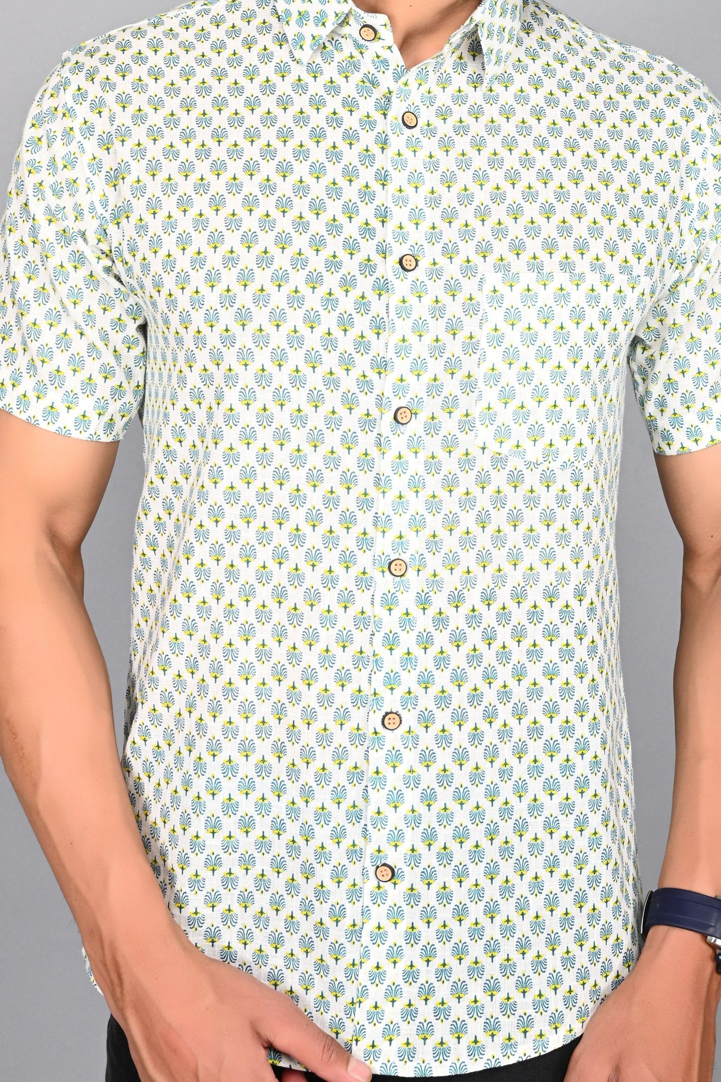 Men's Printed Buti Half-Sleeves shirts